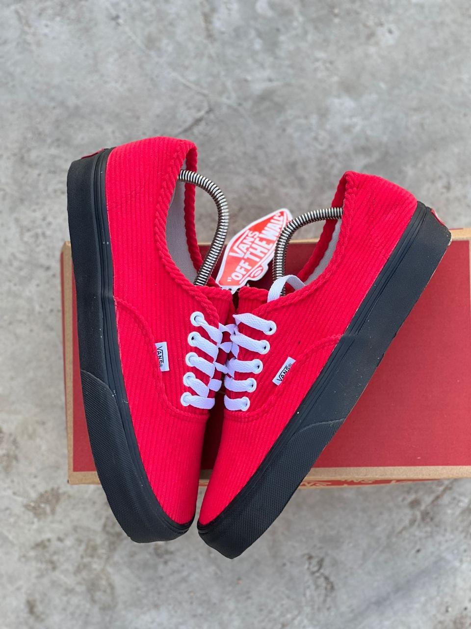 Fabric Double Sole Corduroy Vans of the Wall Sneakers Plain Red - Black Sole