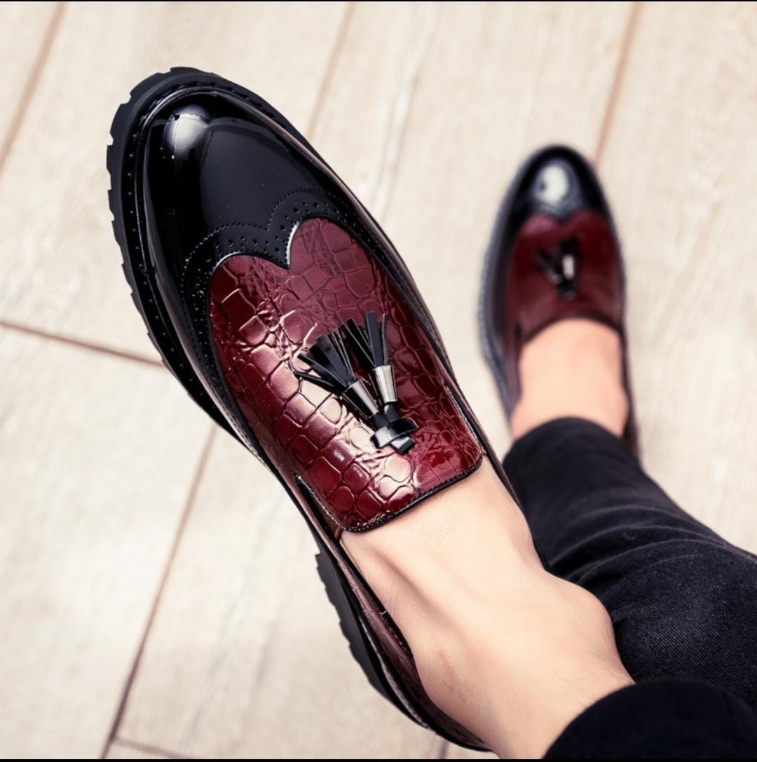 Tassel Wetlook Black and Maroon Official Shoes