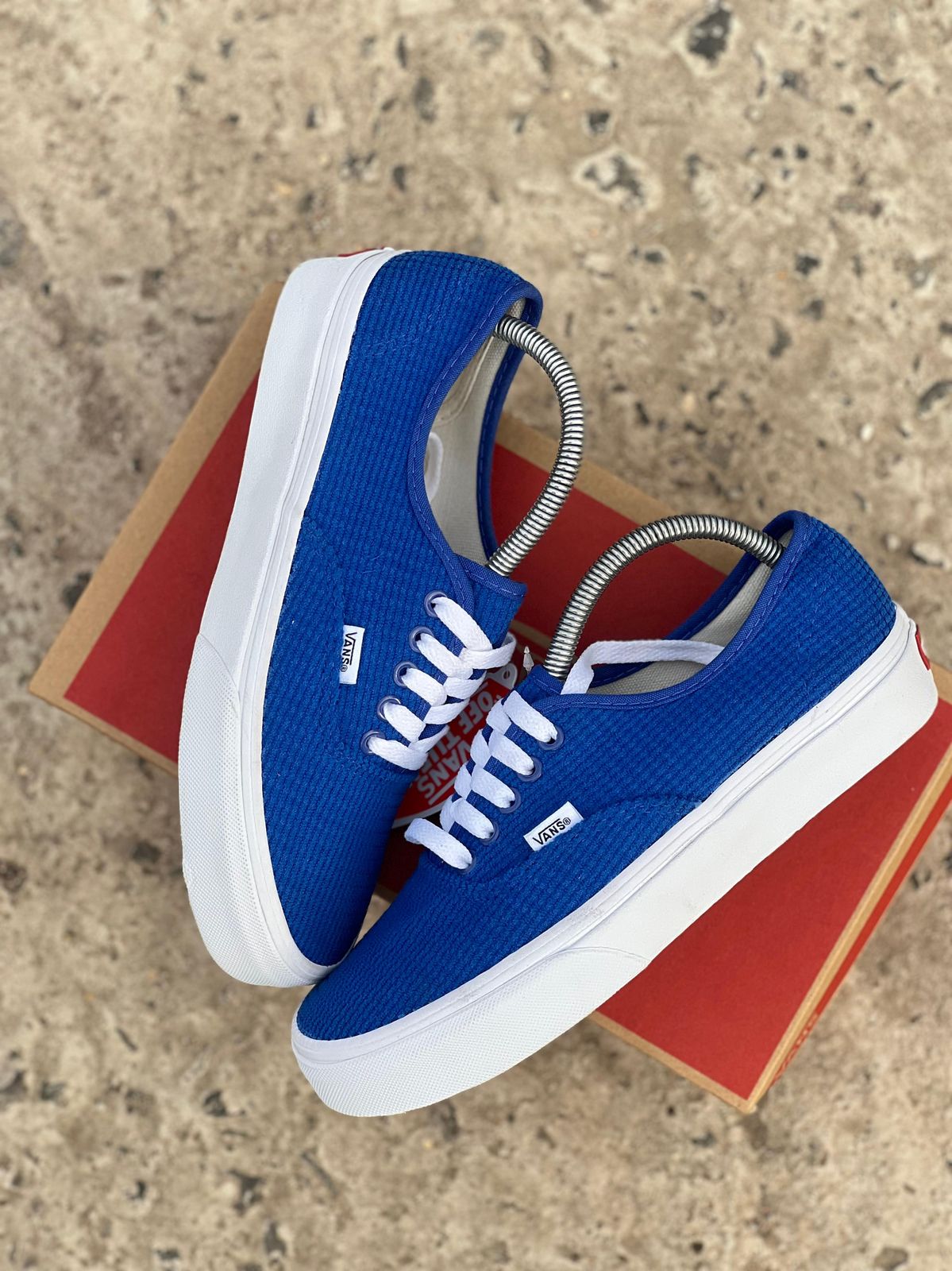 Fabric Double Sole Corduroy Vans of the Wall Sneakers Plain Blue - White Sole