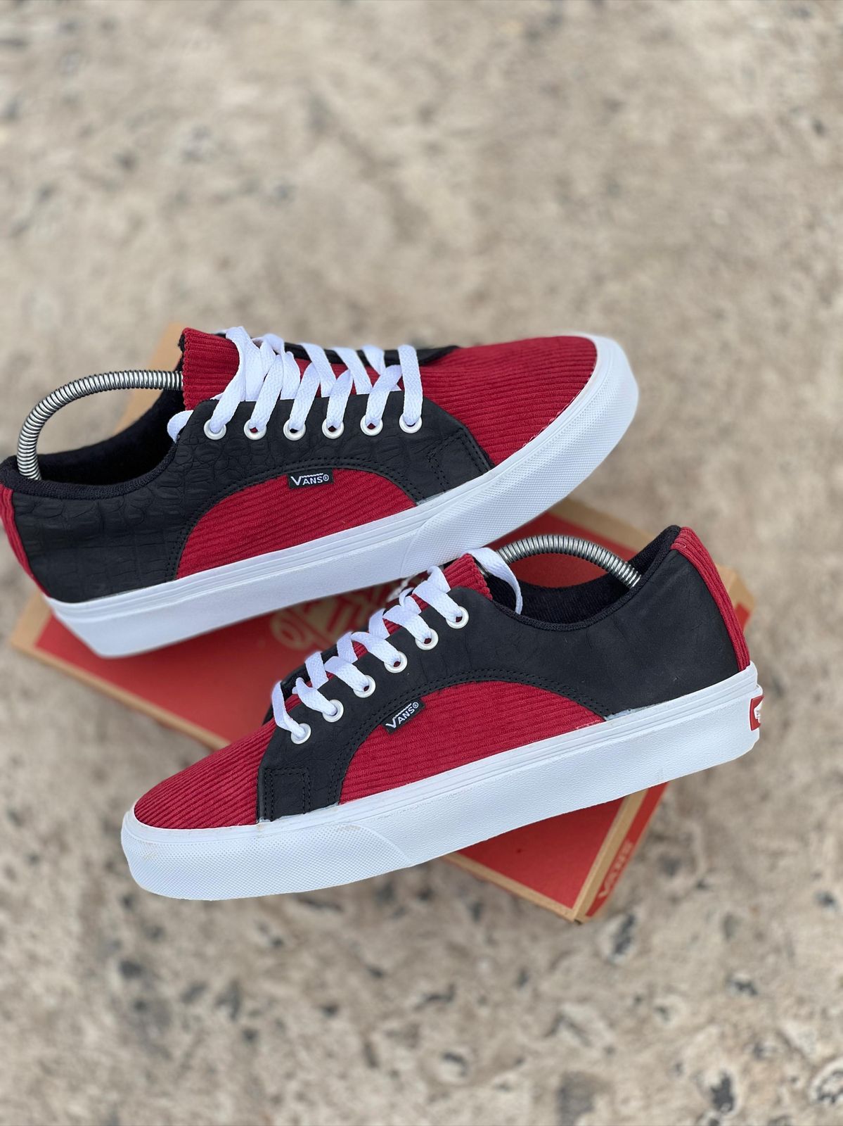 Fabric Double Sole Corduroy Vans off the Wall Sneakers Black/Maroon - White Sole