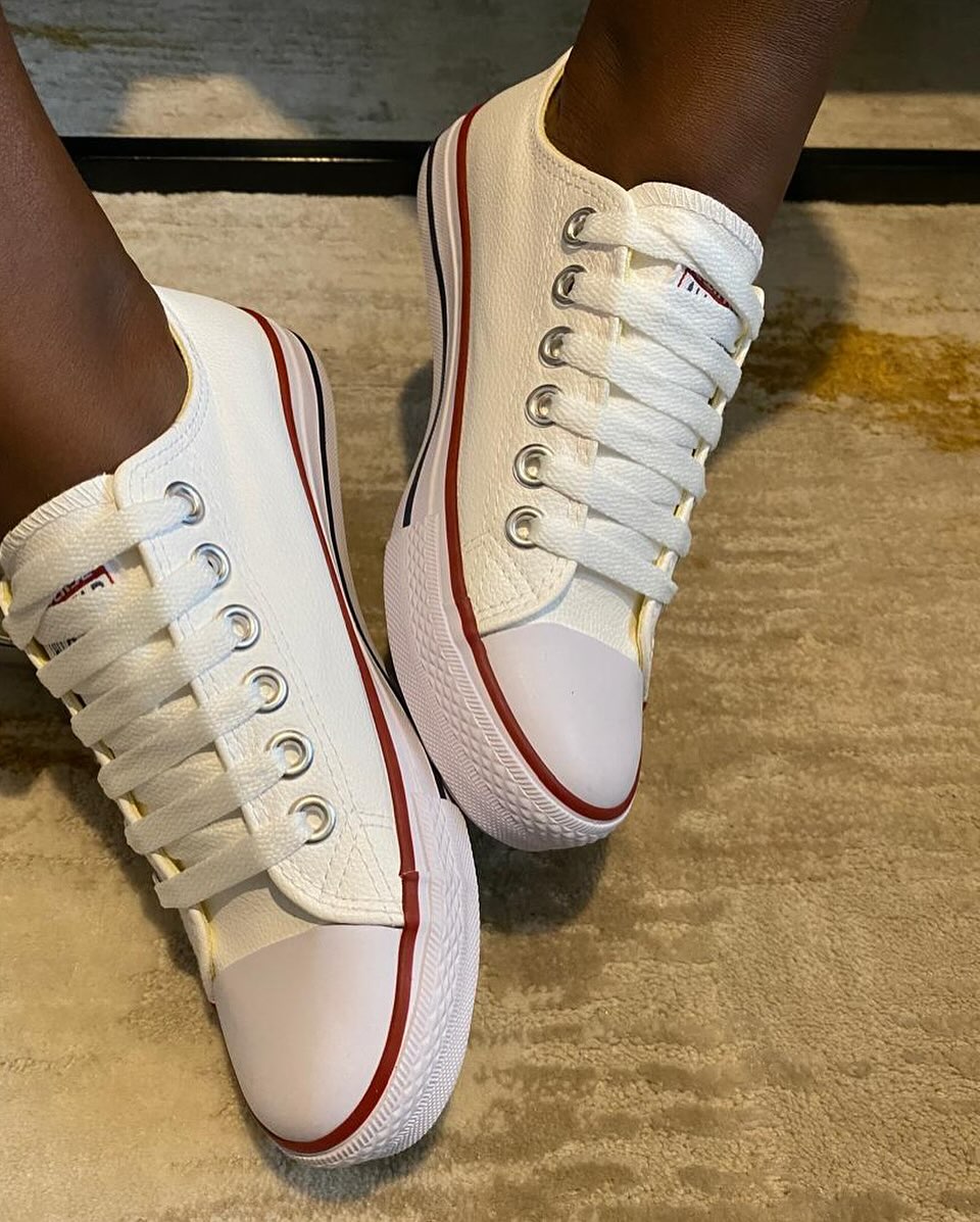 White Converse AllStar Low Cuts Leather Sneakers