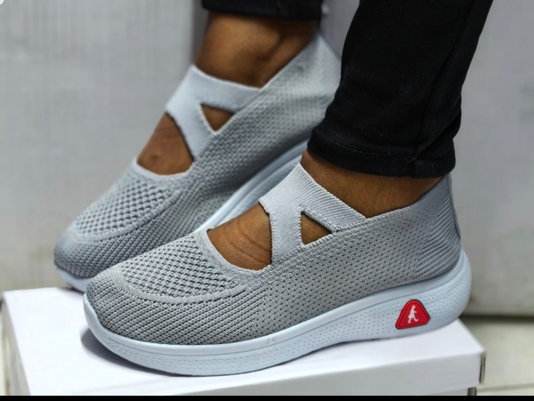 Ladies breathable gray slip-on casual shoes