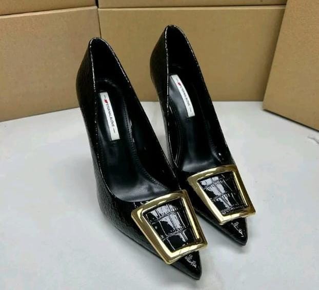 Emerald Croc-Textured Black Heels For Ladies